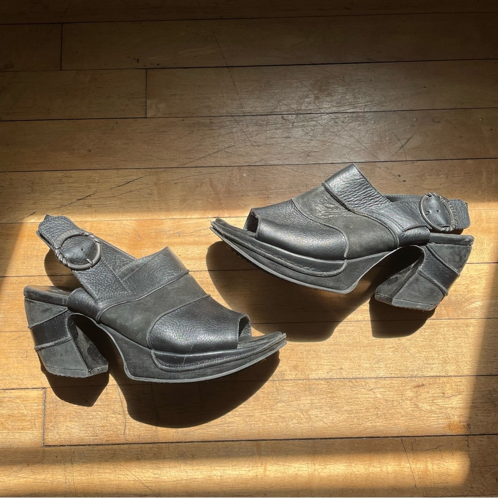 John Fluevog “Prepare Advisor” Platform Slingback Heel - Size 11